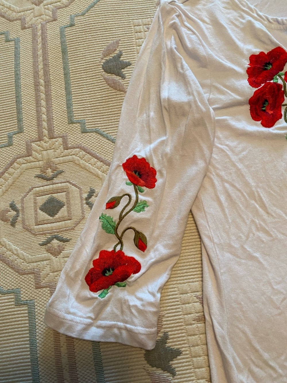 Embroidered top - Picture 3 of 4